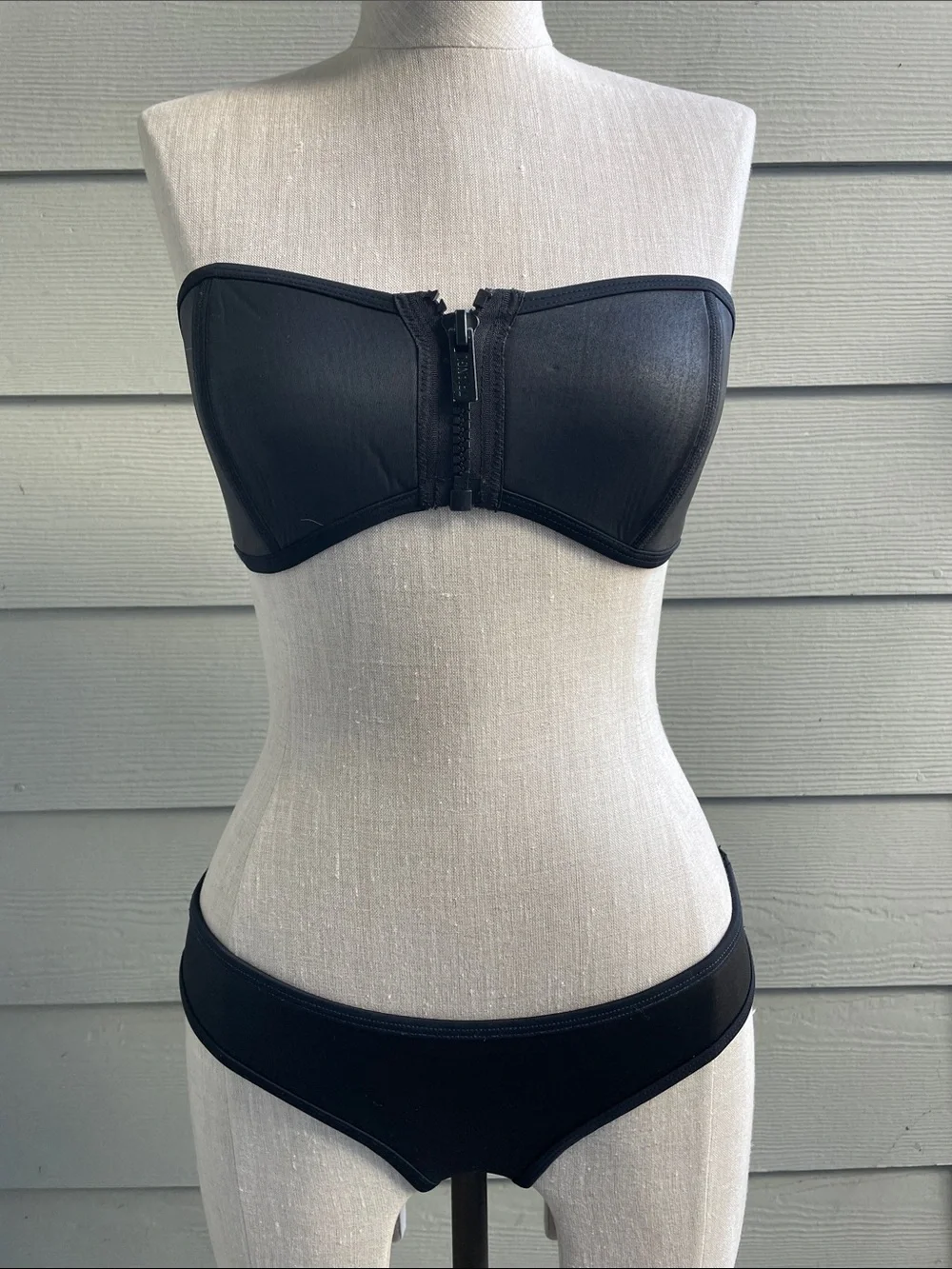 triangl swimwear Black Strapless Front-Zip Bikini Set